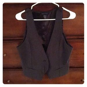{Donated} 🛎💓3/$30 Gray dressy vest